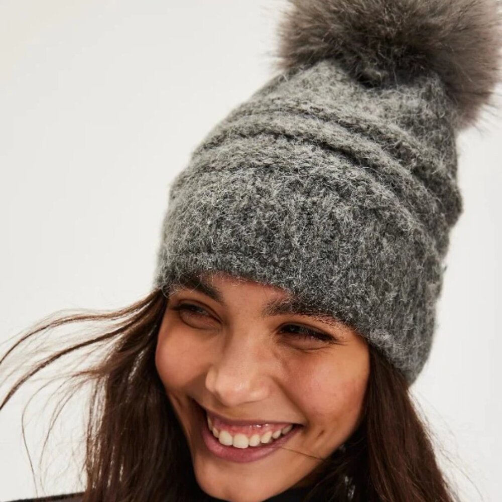 Kyi Kyi Lama Alpaca Faux Fur Beanie in Charcoal, New with Tag